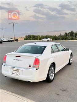 کرایسلەر 300